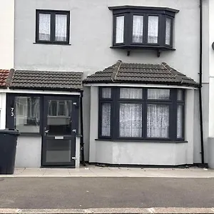https://quebec-house-ilford.cambridgehotelsuk.com